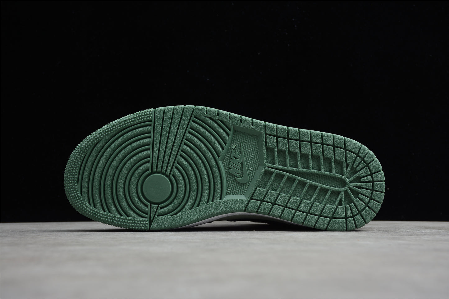 Air Jordan 1 Mid SE "Dutch Green"