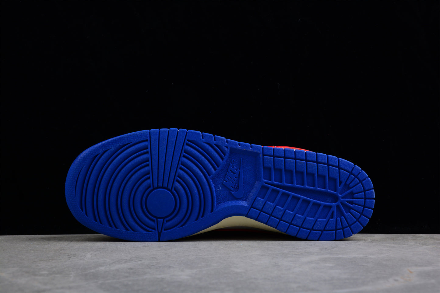Nike SB Dunk Low Pro "Matte Silver Varsity Royal"