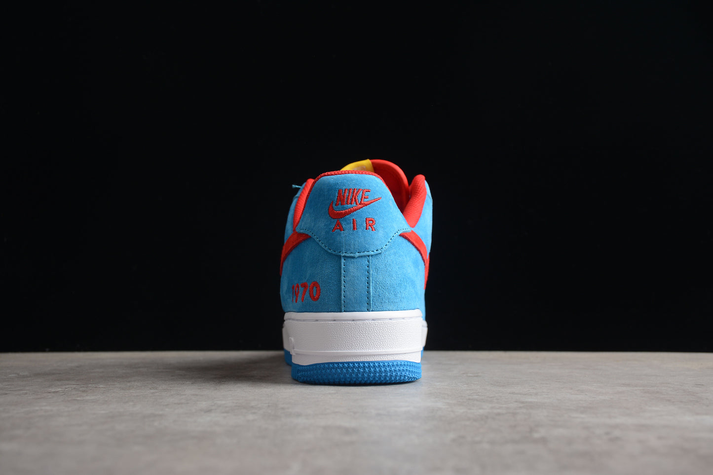 Nike Air Force 1 Low '07 LV8 "Doraemon"