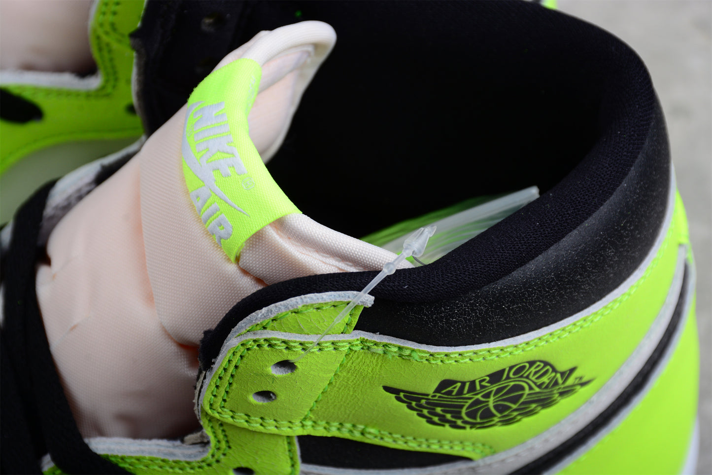 Air Jordan 1 High OG "Volt" - Best Reps Website 2025