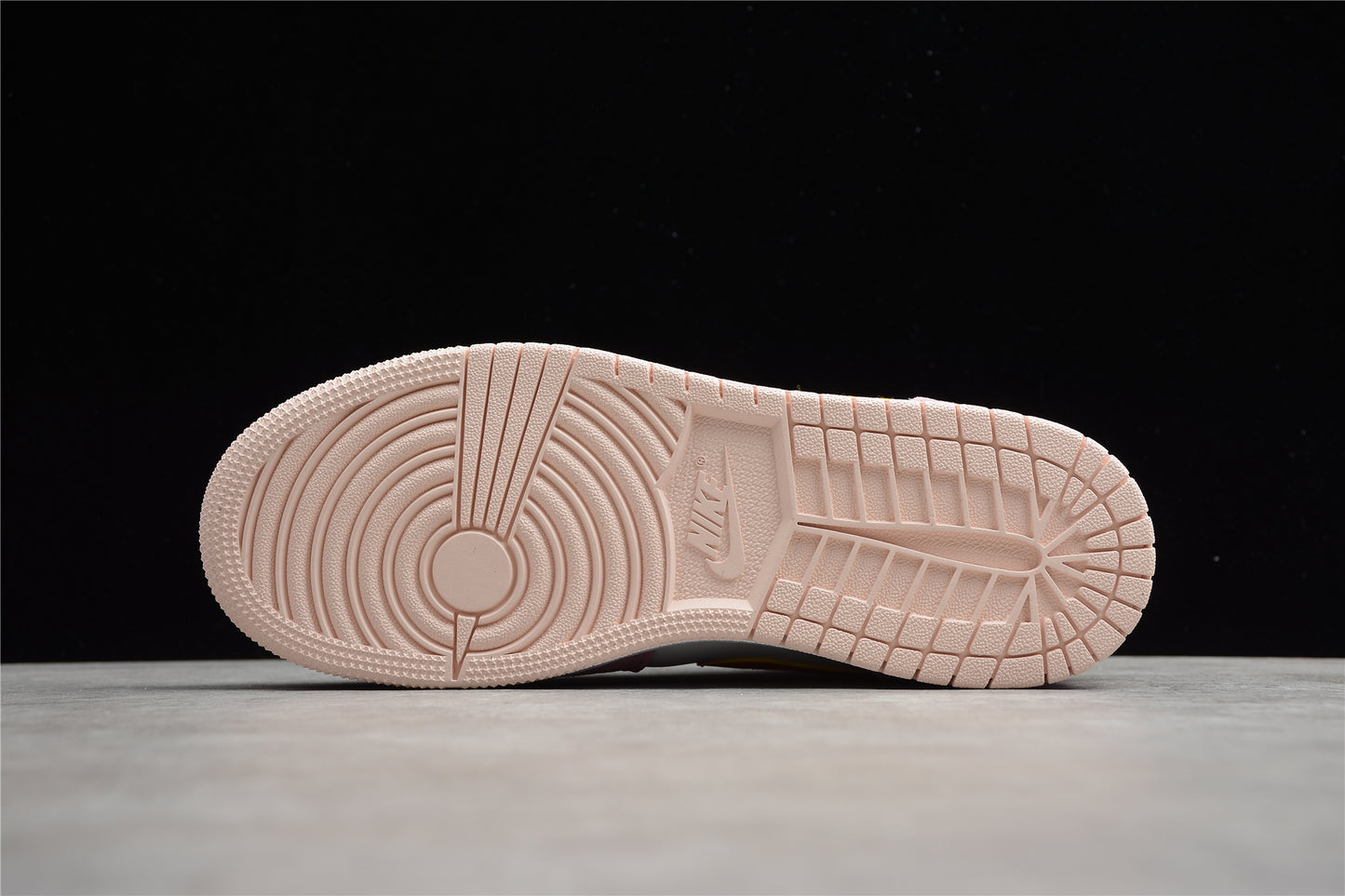 Air Jordan 1 Mid SE GS 'Arctic Pink' (DC9517-600)