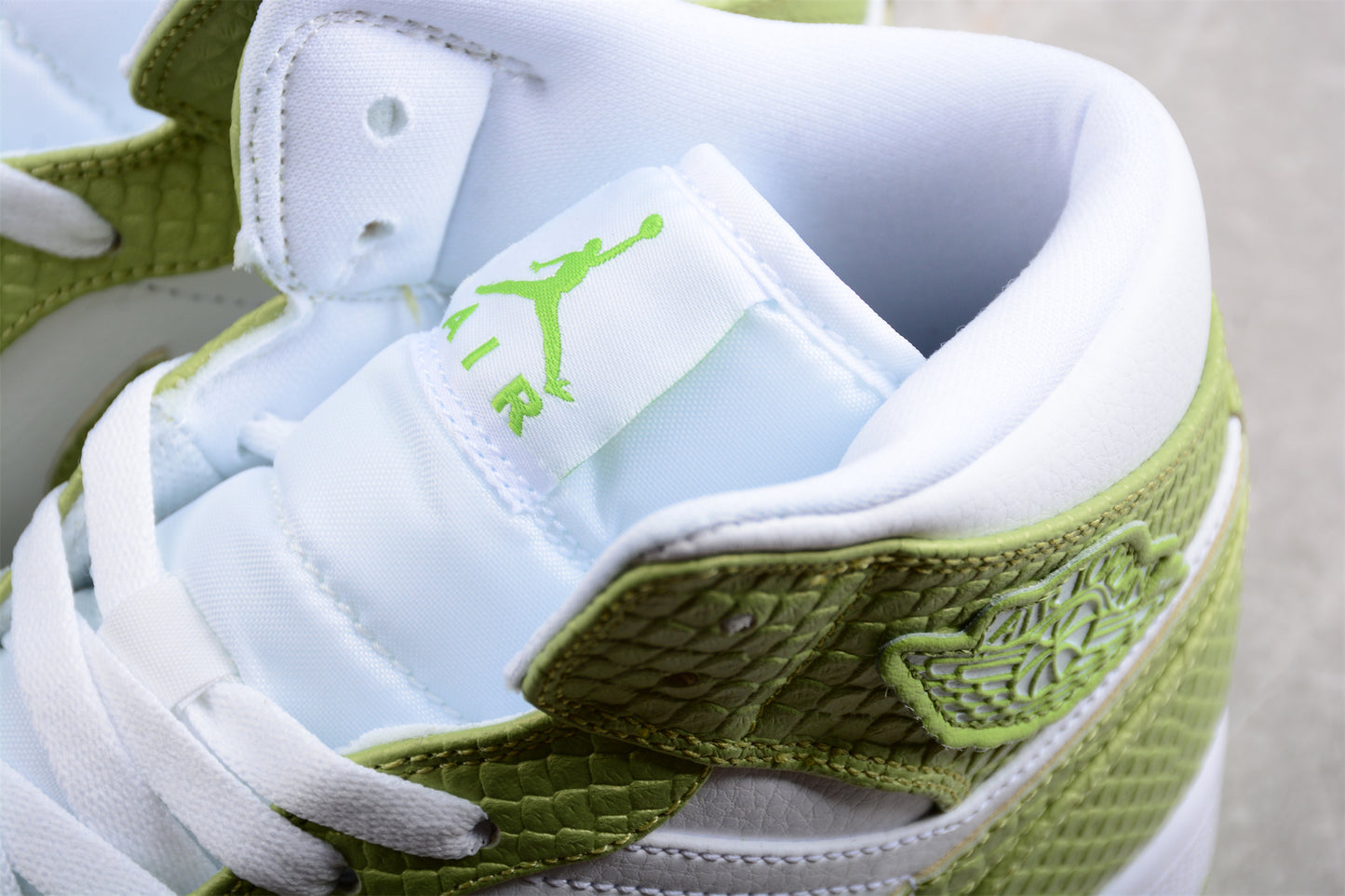 Nike Air Jordan 1 Mid SE "Green Python" - Best Reps Website 2025
