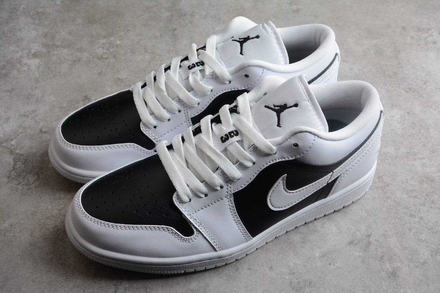 Nike Air Jordan 1 Low "Panda Trainers"