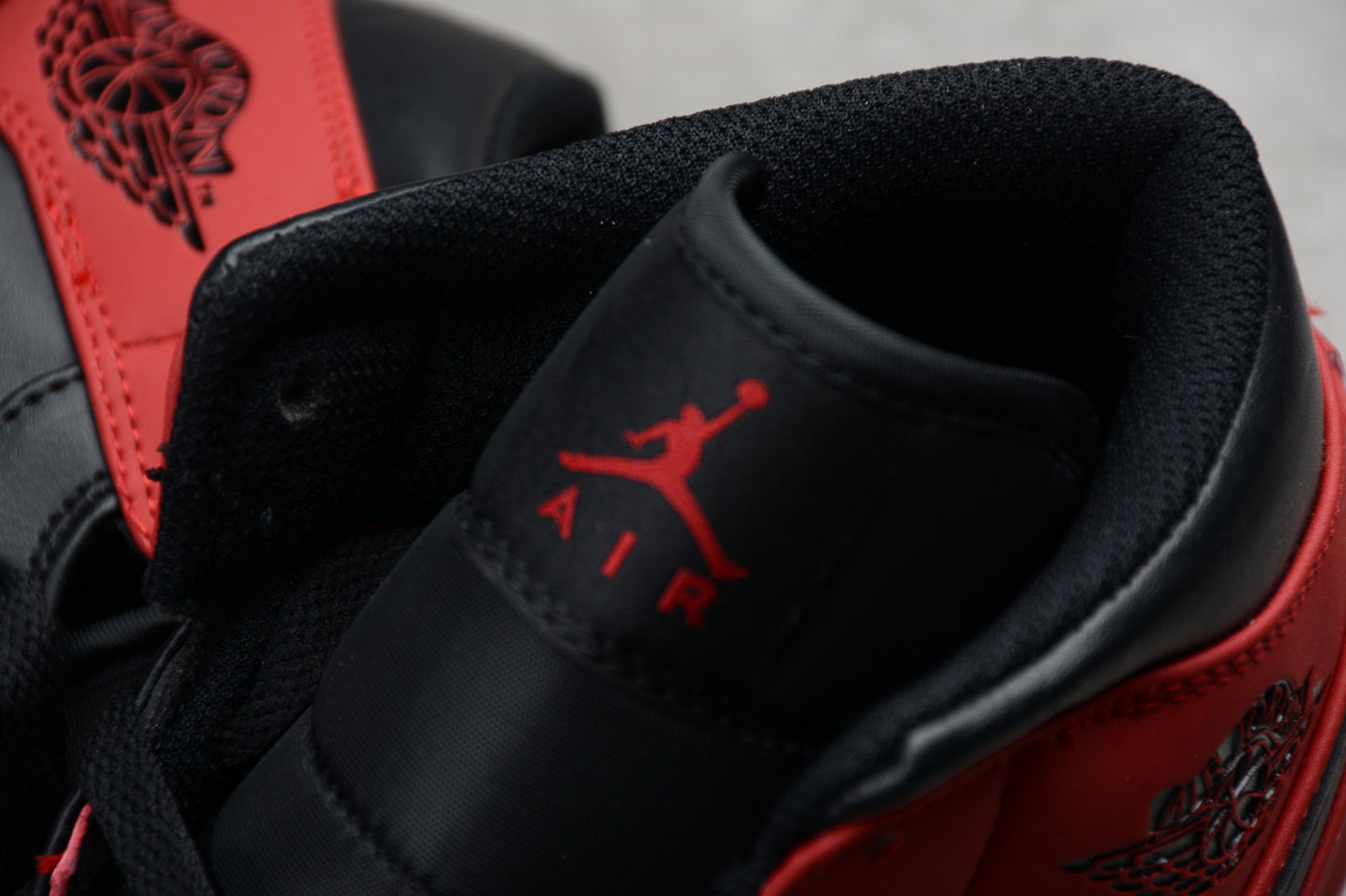 Air Jordan 1 Mid "Reverse Bred" - Best Reps Website 2025