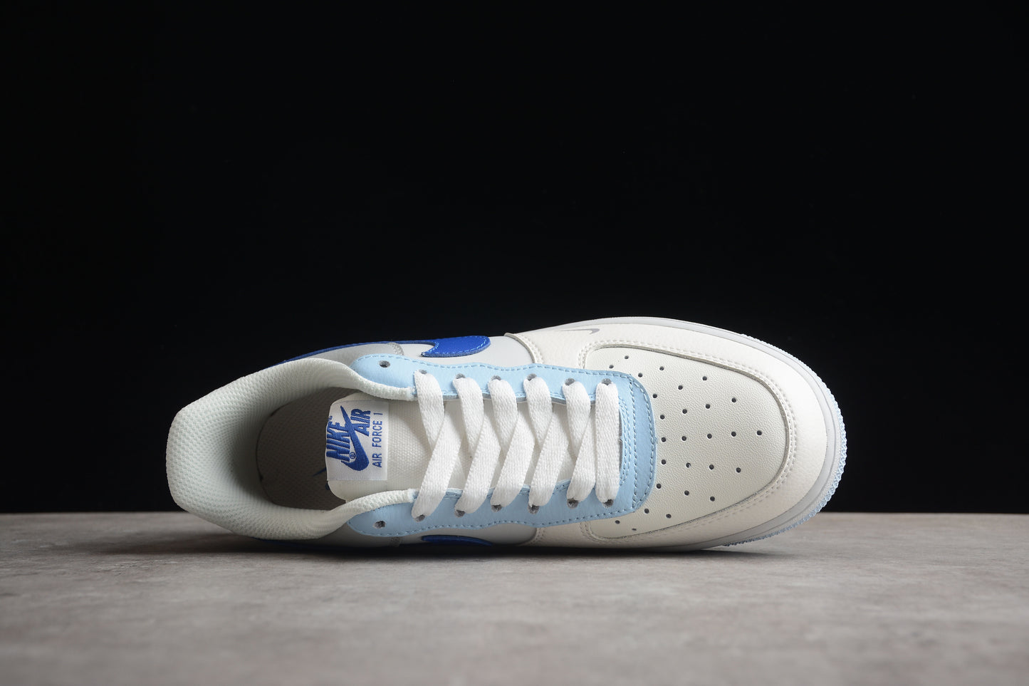 Nike Air Force 1 Low in Light Blue (Outlet Edition)