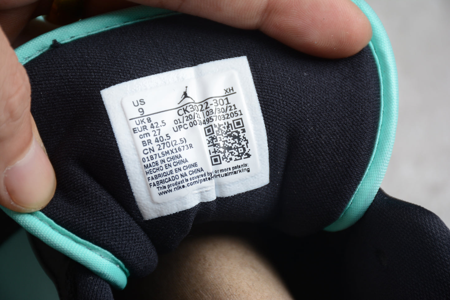 Air Jordan 1 Low SE "Tropical Twist"