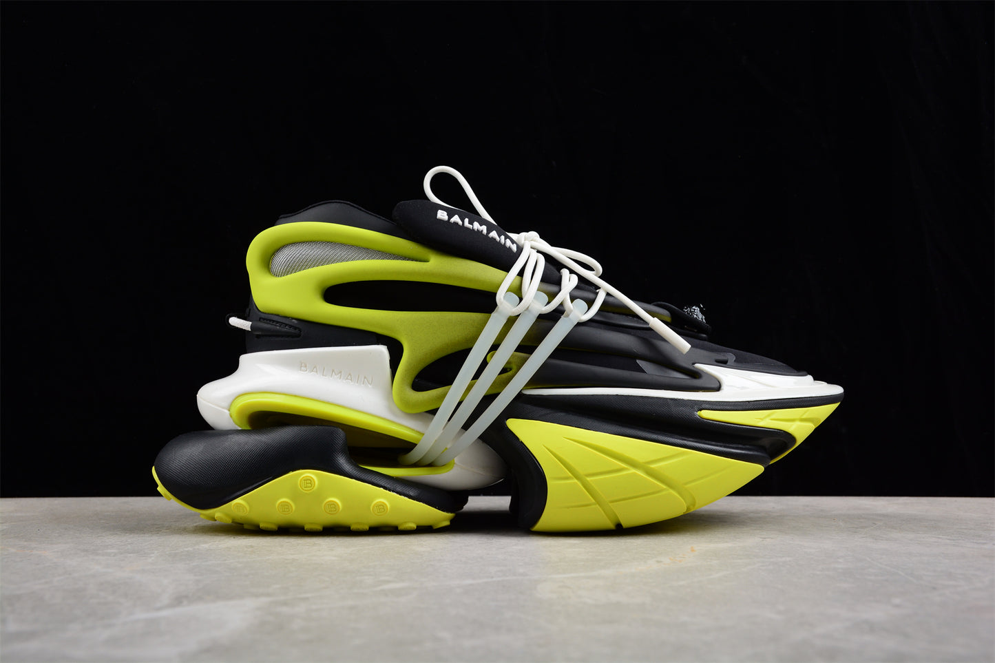 Balmain Unicorn Low-Top Sneakers in Black/Yellow – Neoprene & Leather