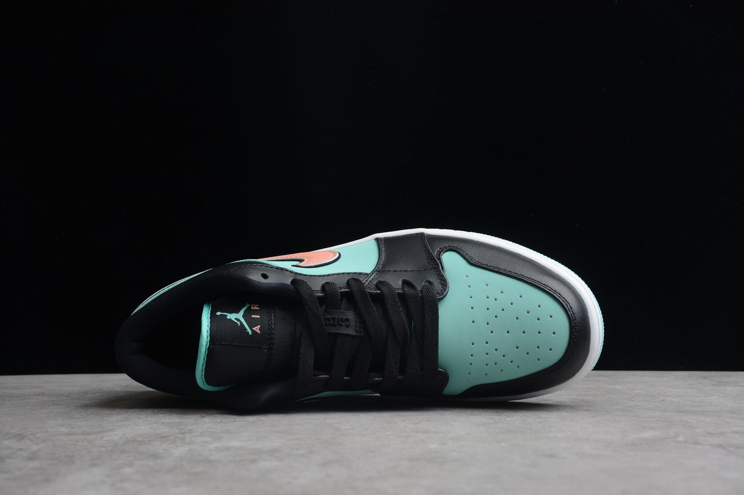 Air Jordan 1 Low SE "Tropical Twist"