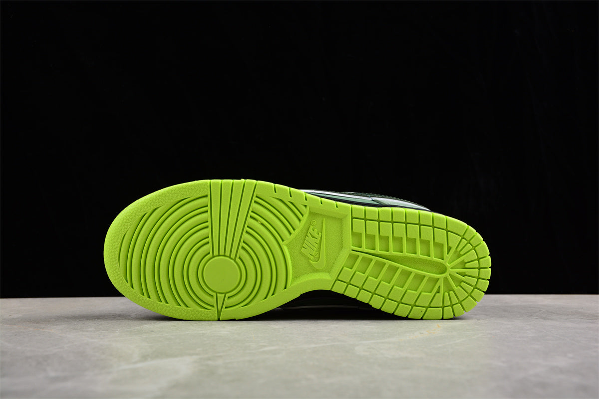 Concepts x Nike SB Dunk Low Pro "Green Lobster"