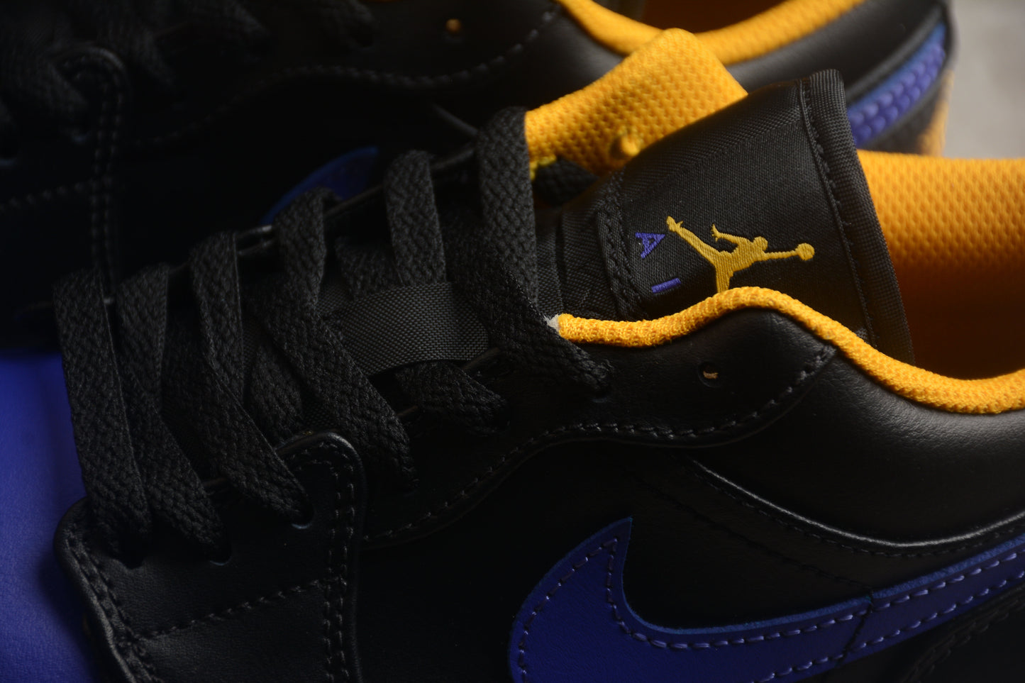 Air Jordan 1 Low "Dark Concord"