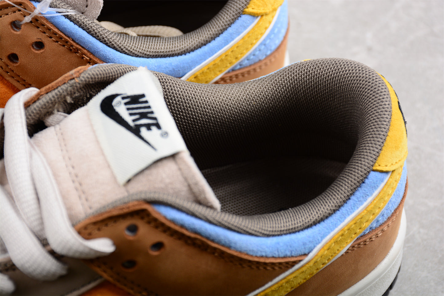 Otomo Katsuhiro x Nike SB Dunk Low "Coffee/Light Brown"