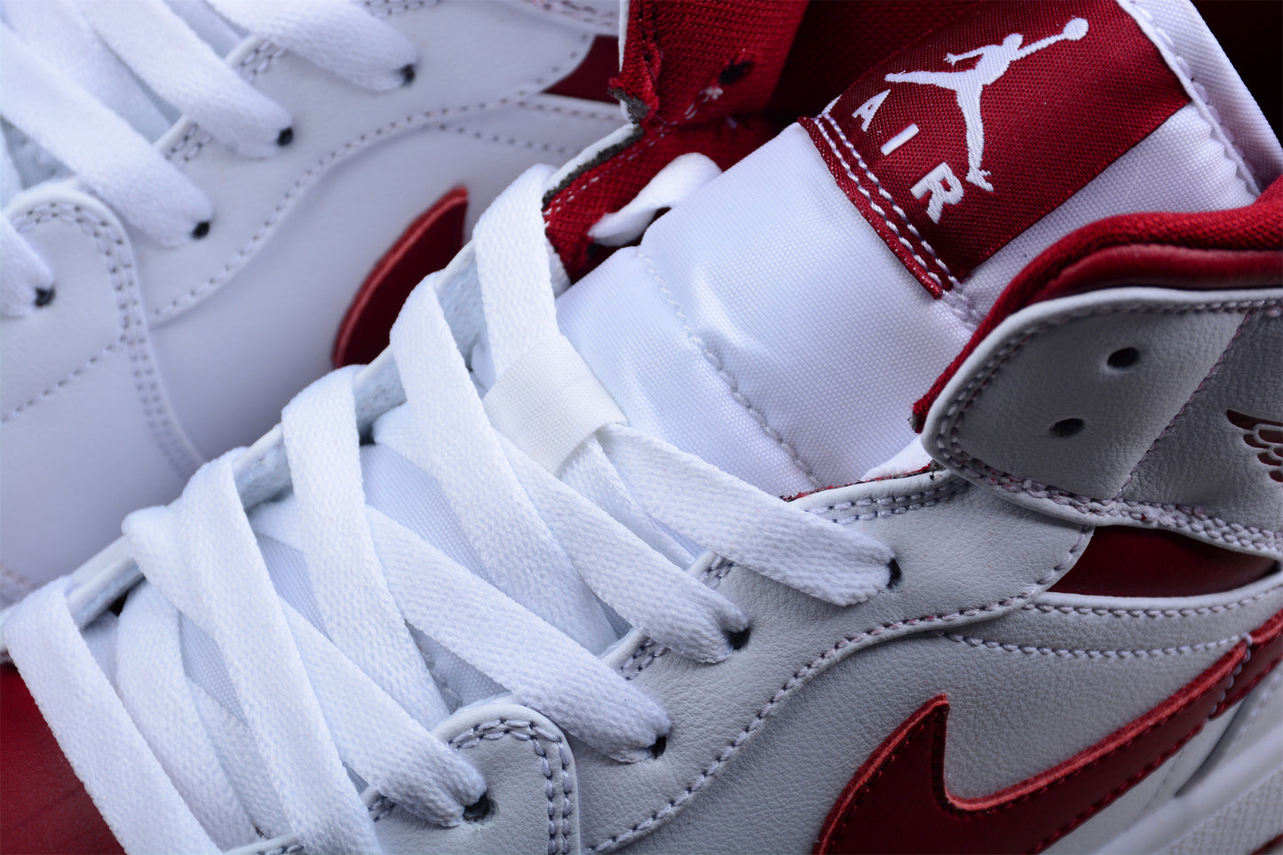 Air Jordan 1 Mid 'Reverse Chicago' - Best Reps Website 2025