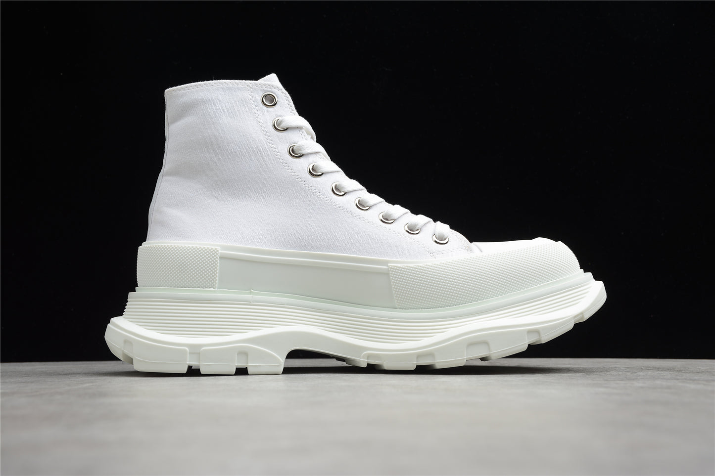 Alexander McQueen Tread Slick Boot Leather White White - Best Reps Website 2025