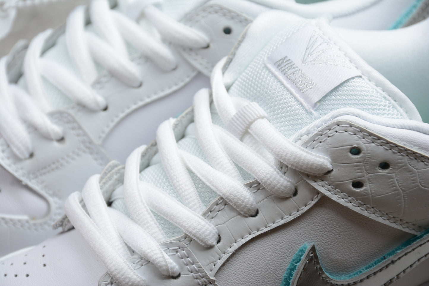 Diamond Supply Co. x Nike SB Dunk Low Pro "White Diamond" - Best Reps Website 2025