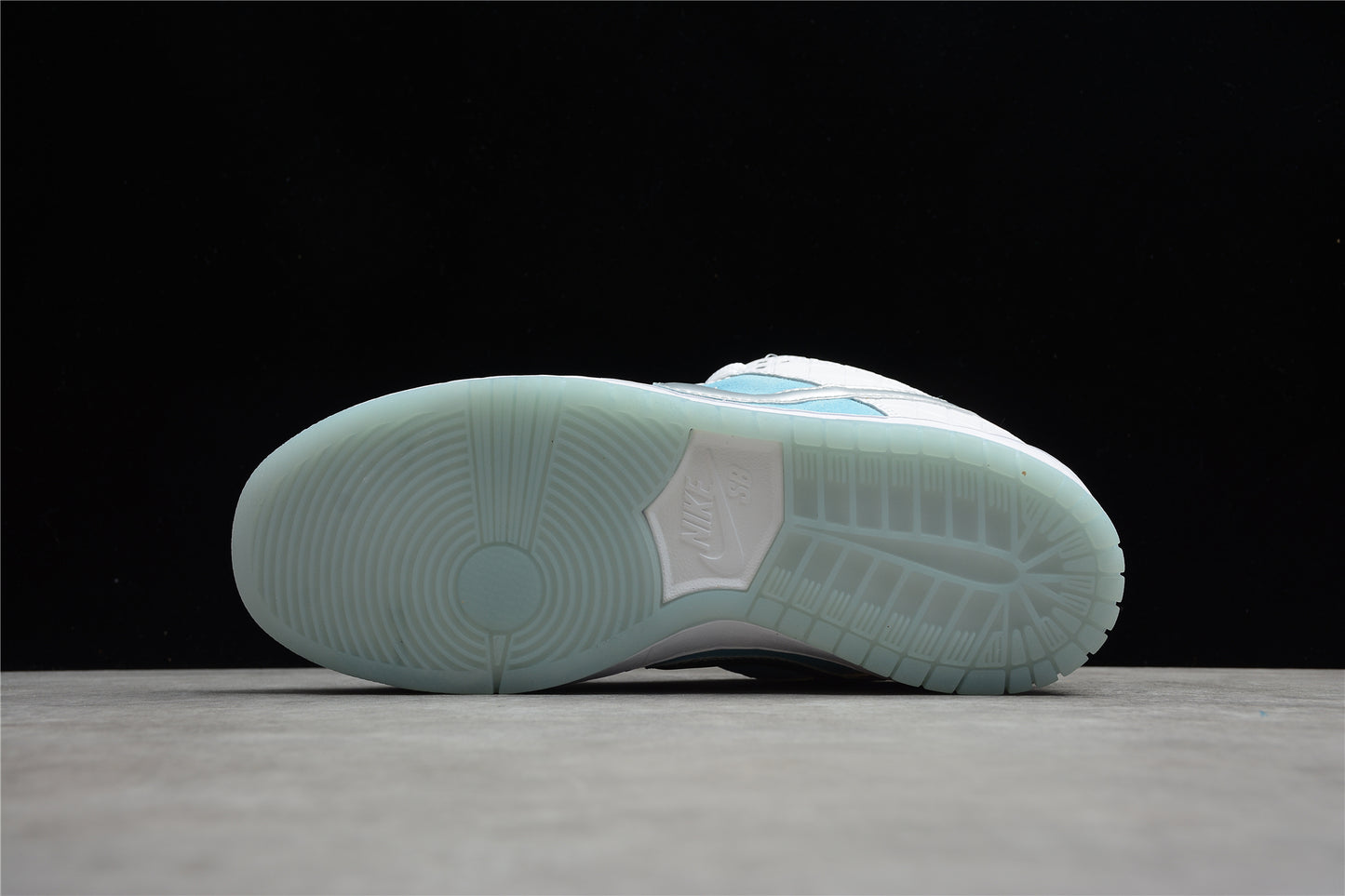 Nike SB Dunk Low FTC "Lagoon Pulse"
