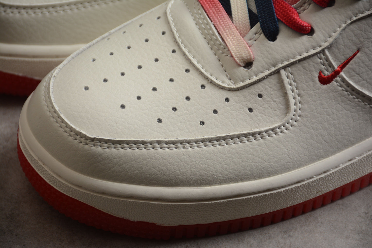 Nike Air Force 1 ’07 Low University Red White Blue