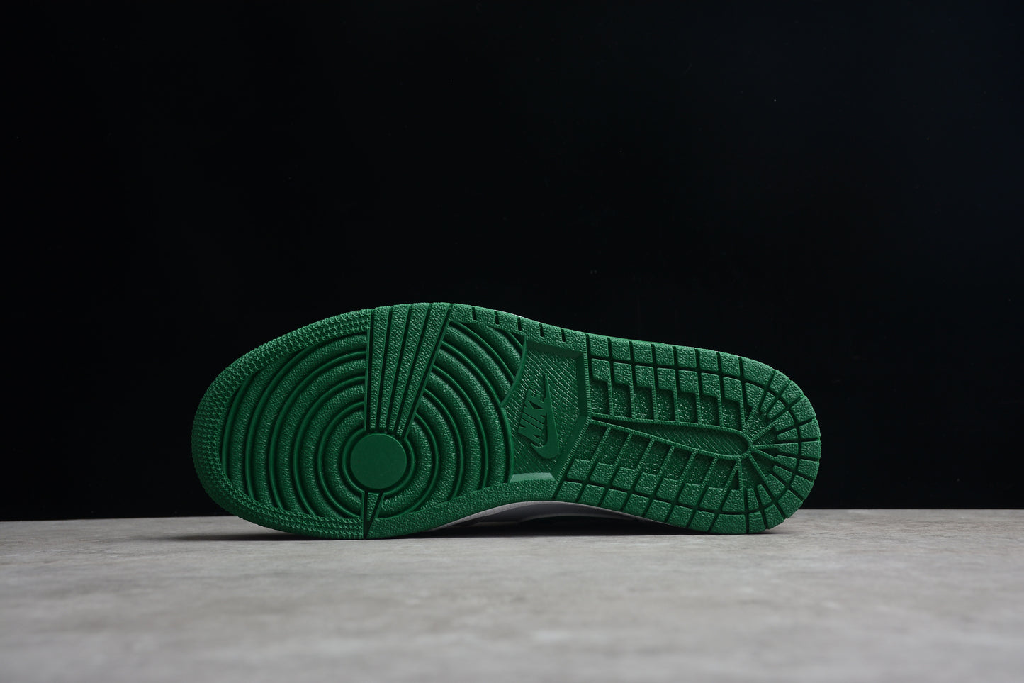 Air Jordan 1 Mid SE "Pine Green - Light Smoke Grey" - Best Reps Website 2025