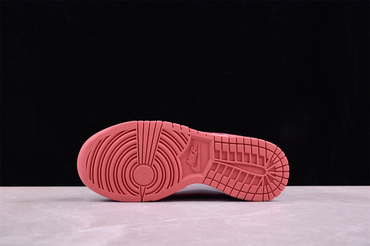 Nike SB Dunk Low Retro "Valentine's Day 2024"