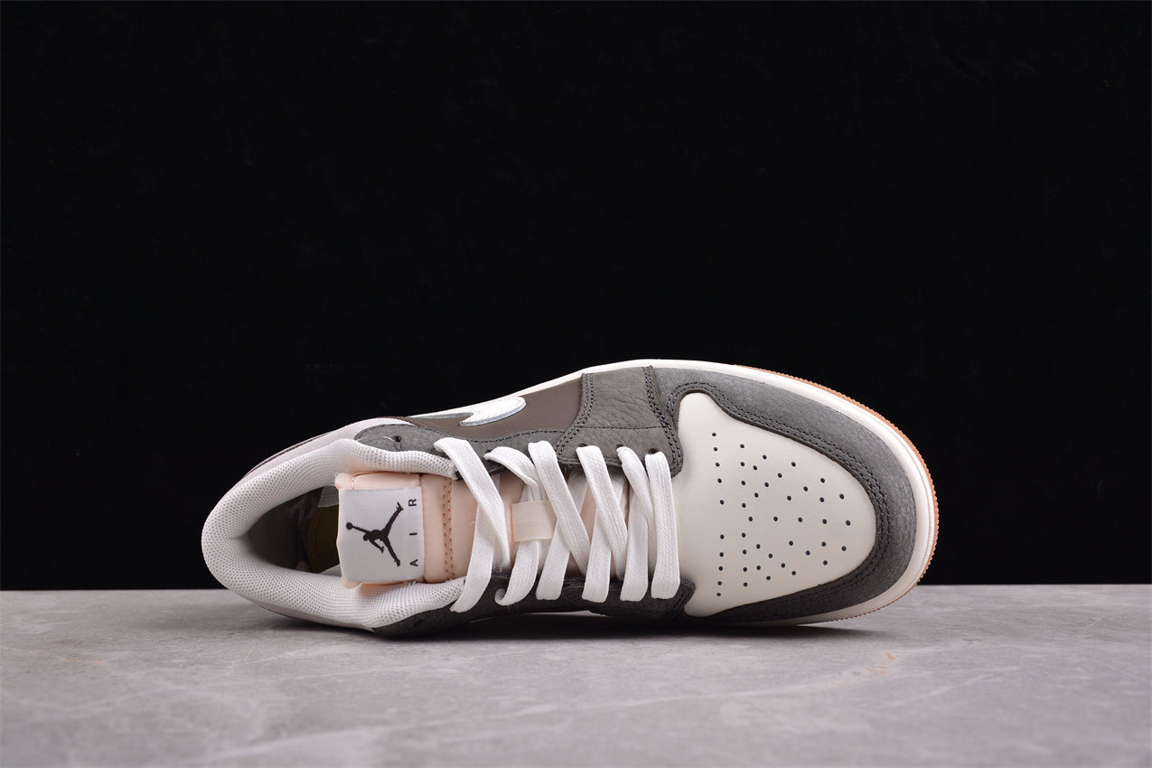 Air Jordan 1 Low ‘SNKRS Day Korea’ 2023 White/Grey - Best Reps Website 2025