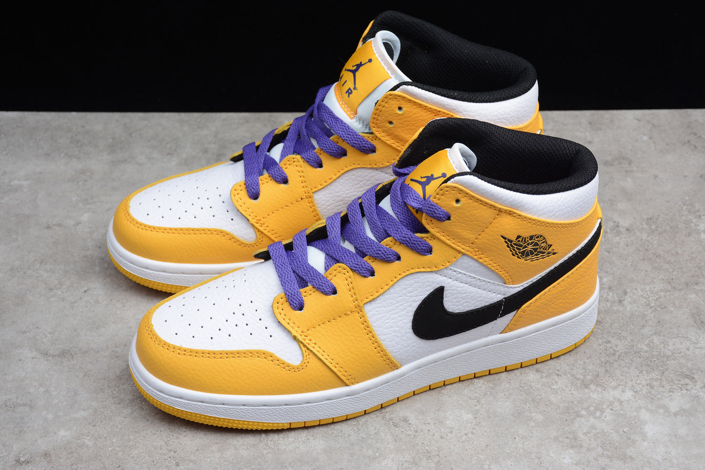 Nike Air Jordan 1 Mid "Lakers" BQ6931-700