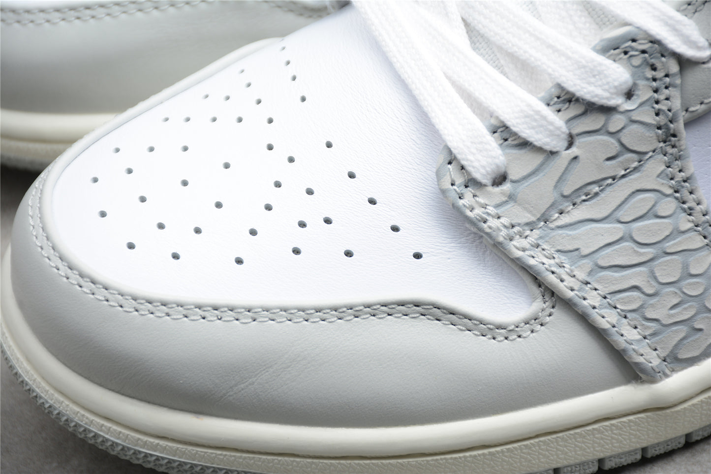 Air Jordan 1 Low “Berlin Grey”