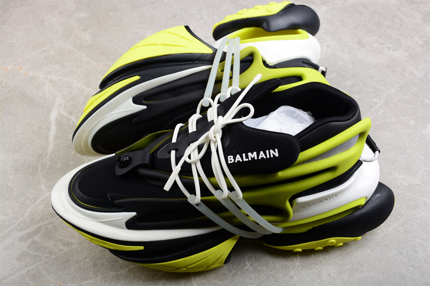 Balmain Unicorn Low-Top Sneakers in Black/Yellow – Neoprene & Leather