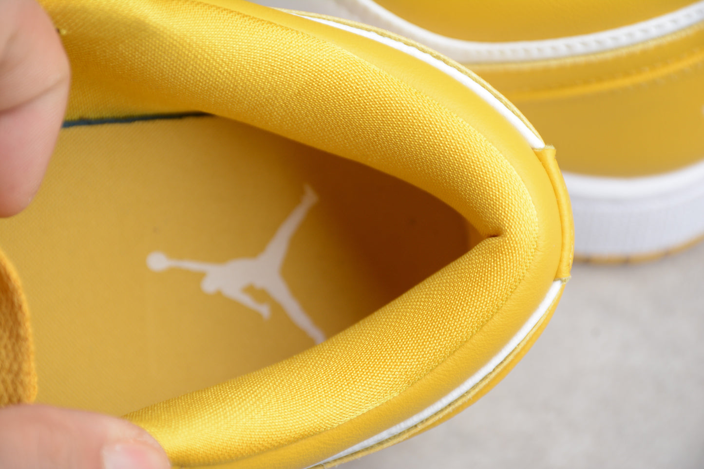 Air Jordan 1 Low Pollen 553560-171 - Best Reps Website 2025
