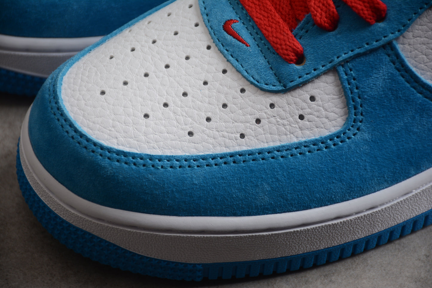 Nike Air Force 1 Low '07 LV8 "Doraemon"