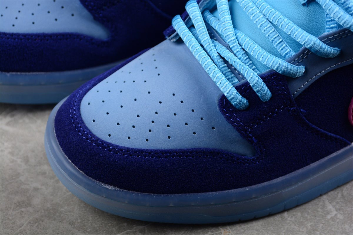 Nike SB Dunk Low "Run The Jewels" hot pink nubuck Swoosh