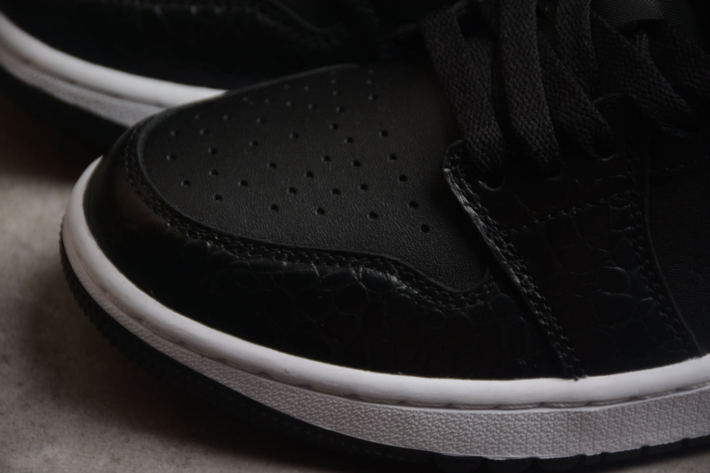 Air Jordan 1 Low Golf "Black Snake Pattern"