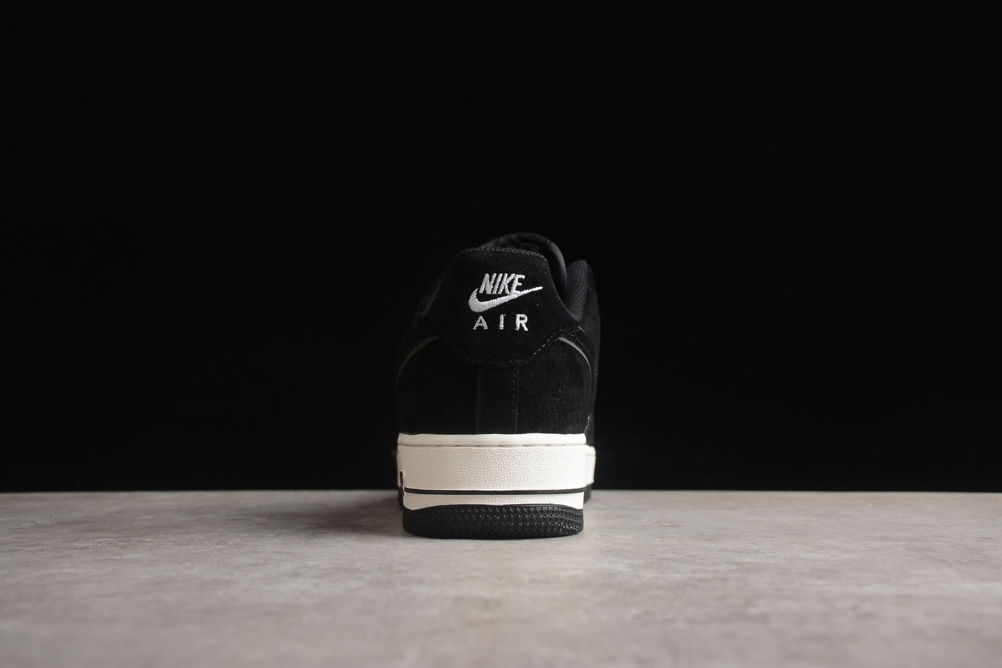 Nike Air Force 1 Low '07 Suede 'Panda' (Black/White)