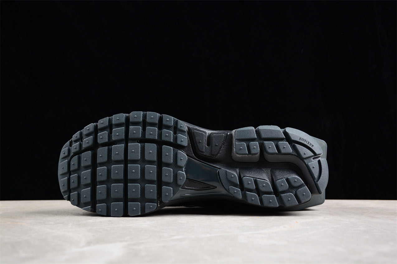 A-COLD-WALL x Nike Zoom Vomero 5*
