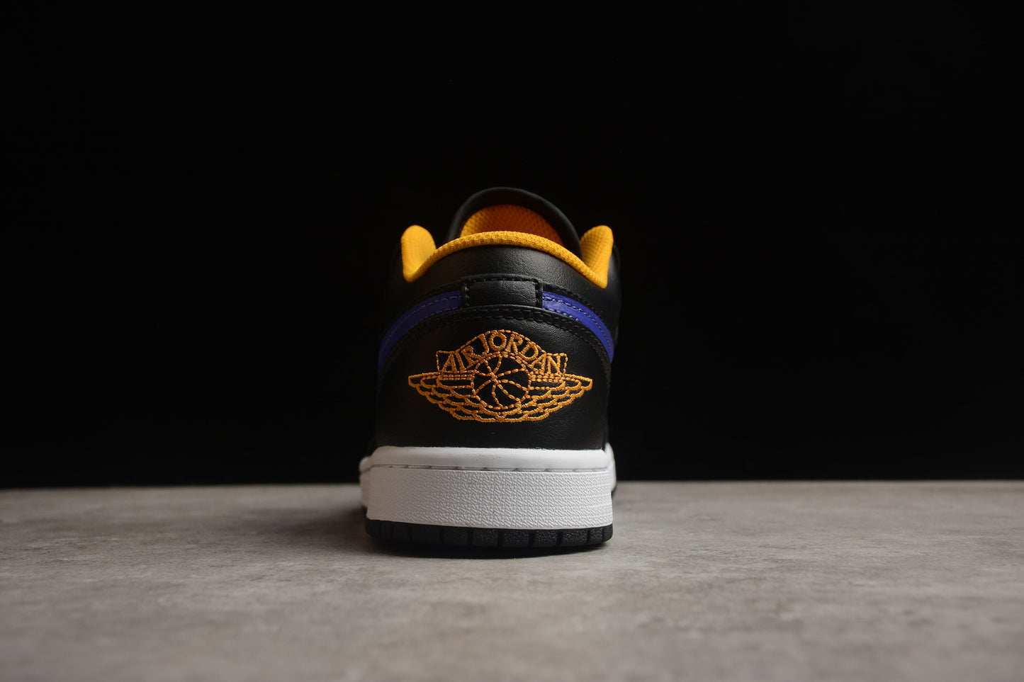 Air Jordan 1 Low "Dark Concord"