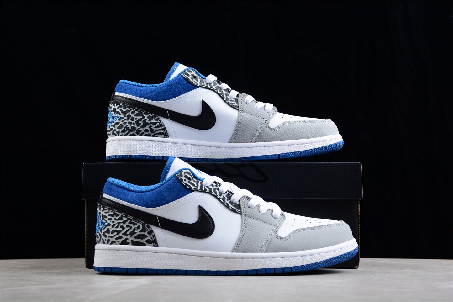 Air Jordan 1 Low "Light Smoke Grey & Dark Marina Blue"