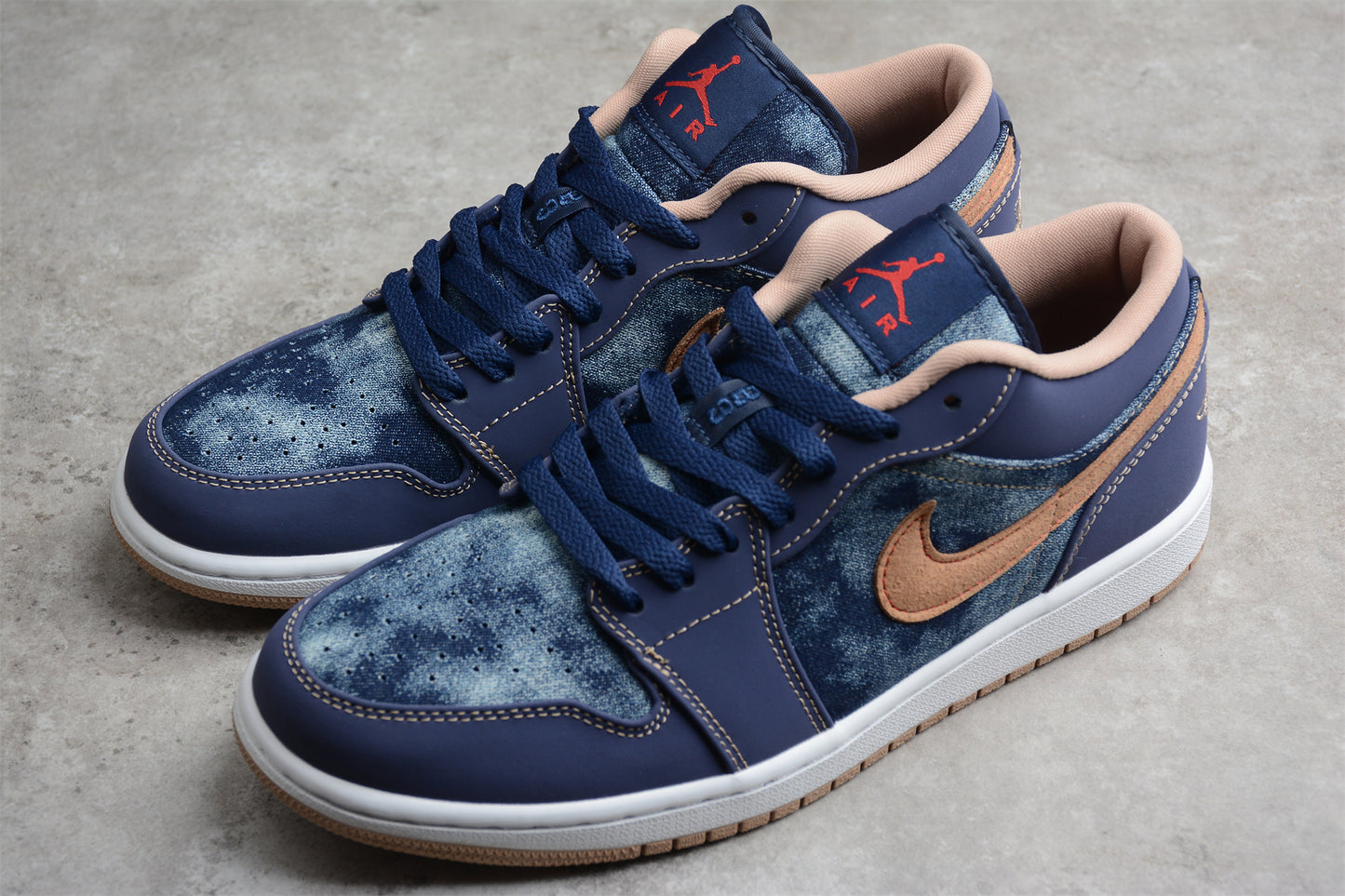 Air Jordan 1 Low SE 'Denim'