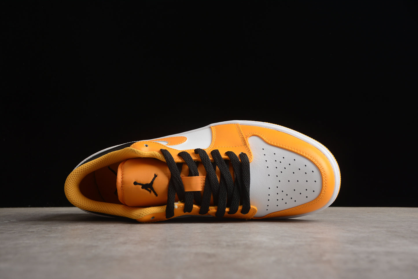 Air Jordan 1 Low "Taxi"