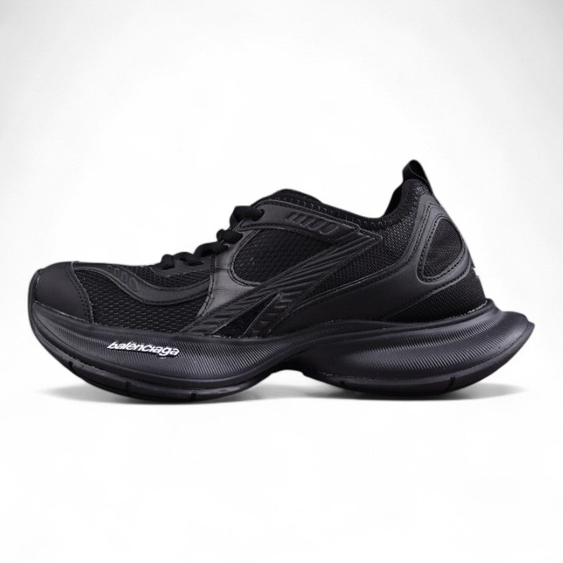 Balenciaga Circuit Sneakers – Black