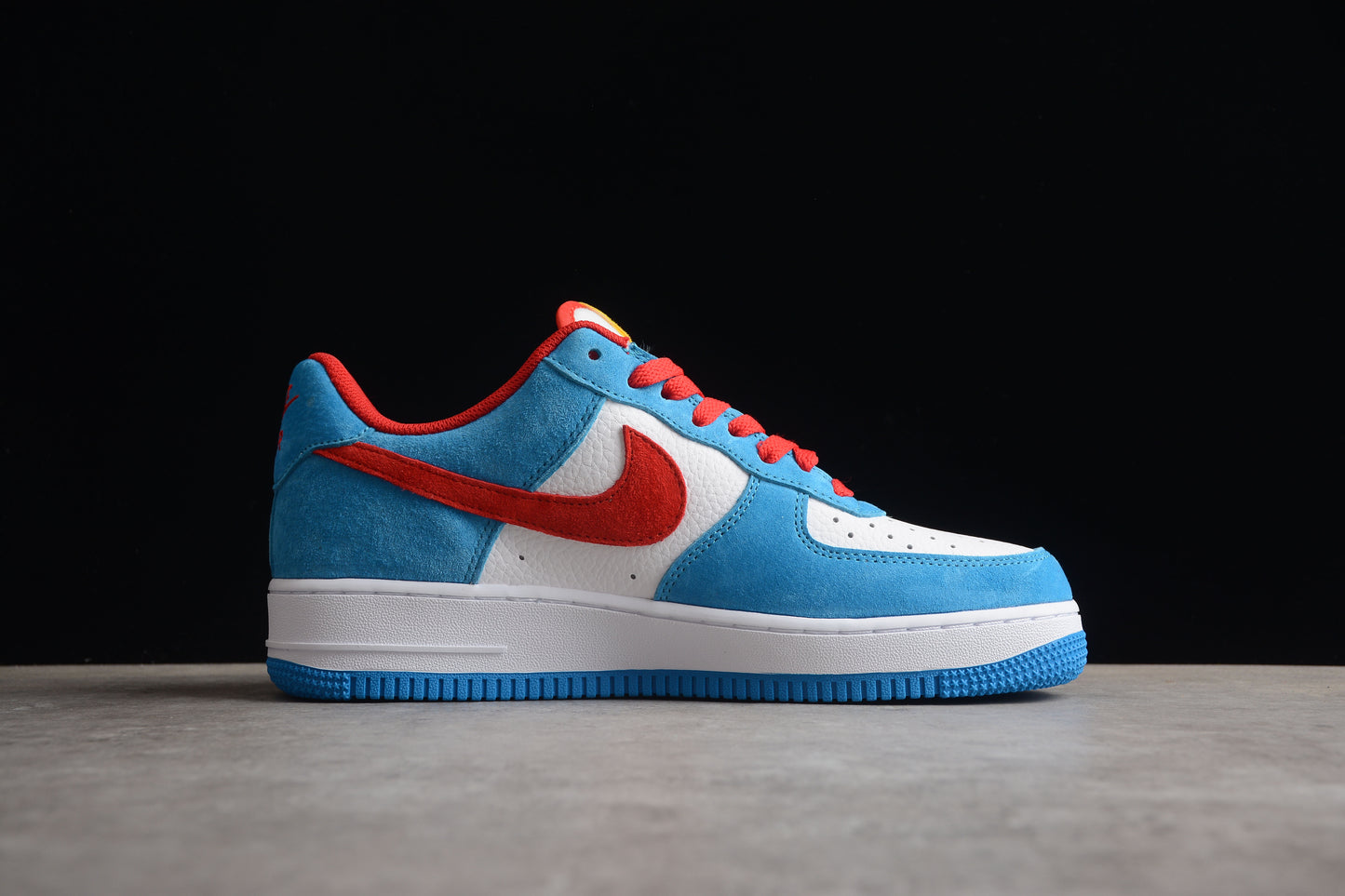 Nike Air Force 1 Low '07 LV8 "Doraemon"