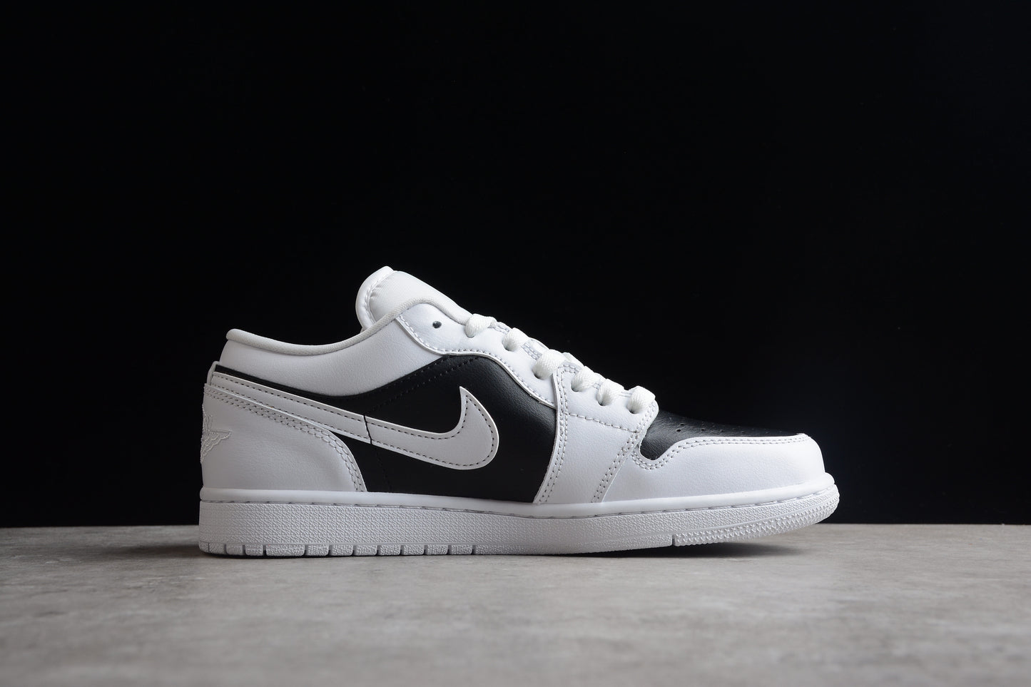Nike Air Jordan 1 Low "Panda Trainers"