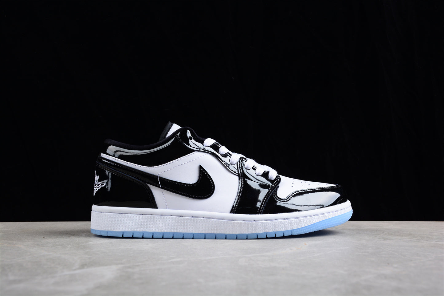Nike Air Jordan 1 Low SE "Concord"