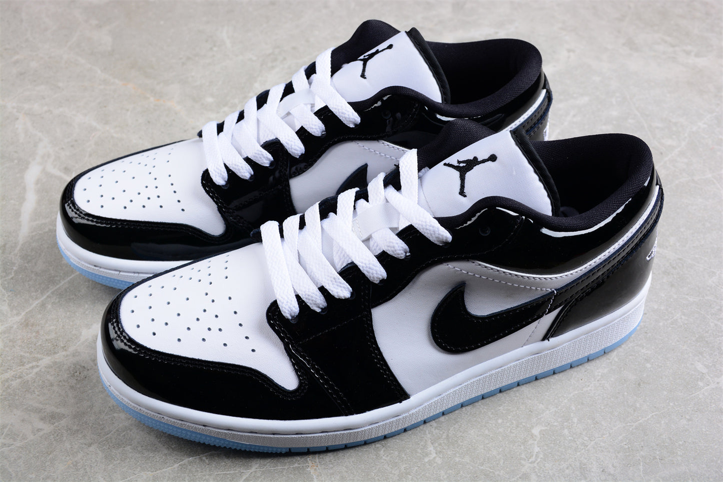Nike Air Jordan 1 Low SE "Concord"