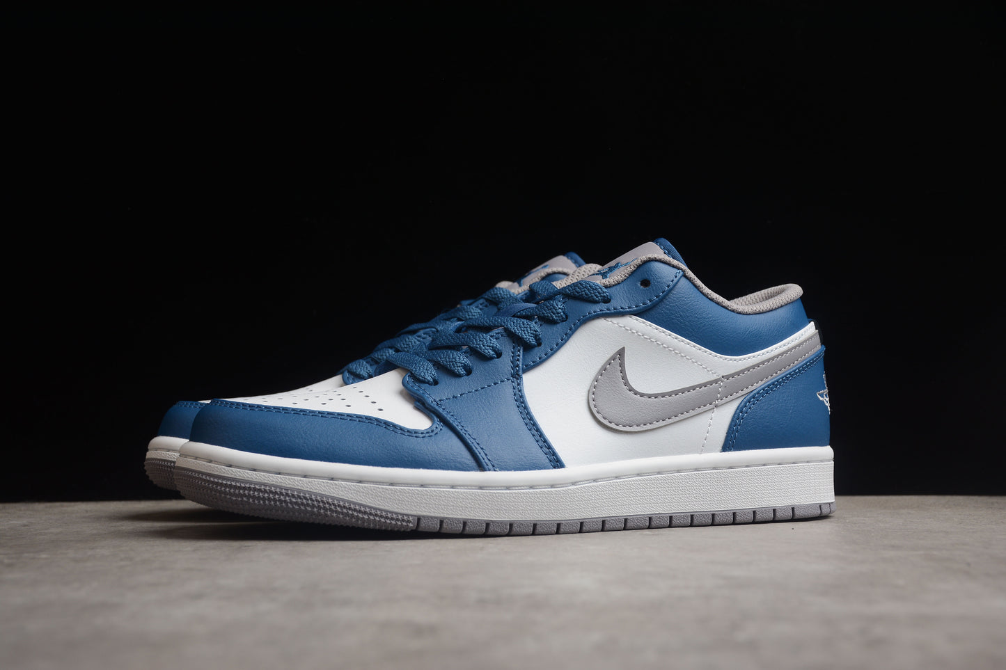 Nike Air Jordan 1 Low "True Blue/Cement Grey"