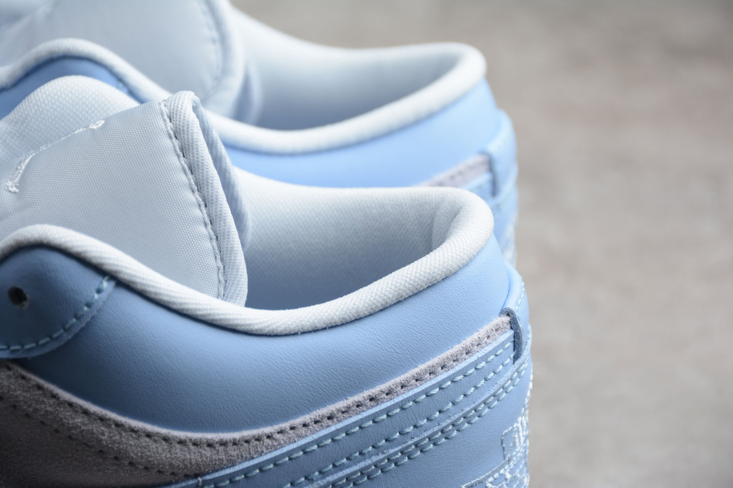 Nike Air Jordan 1 Low W "Football Grey Aluminum"
