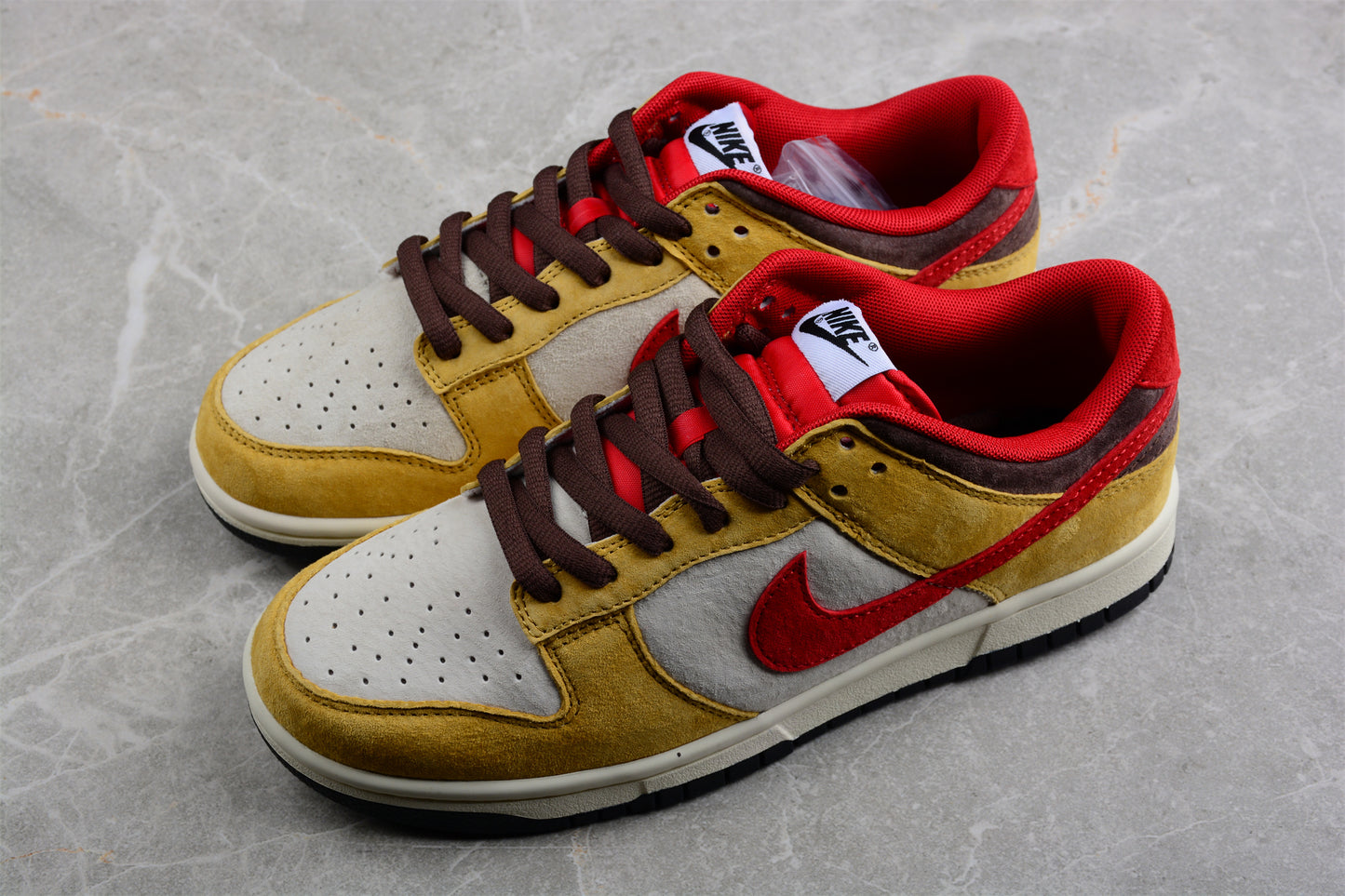 Otomo Katsuhiro x Nike SB Dunk Low "Steamboy OST" Yellow