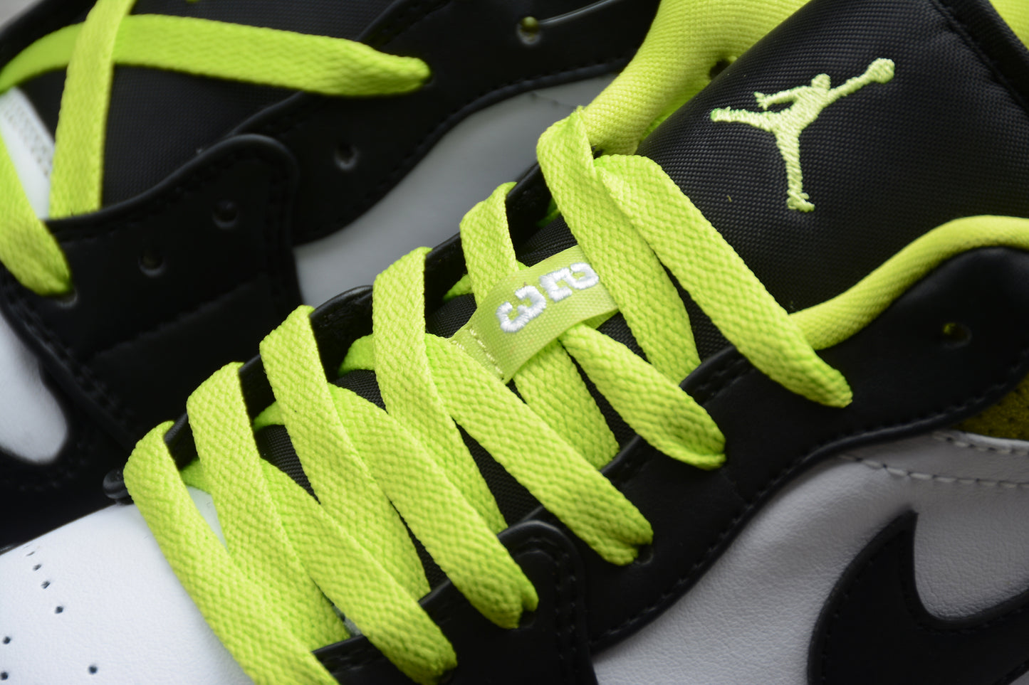 Air Jordan 1 Low "Cyber Green"
