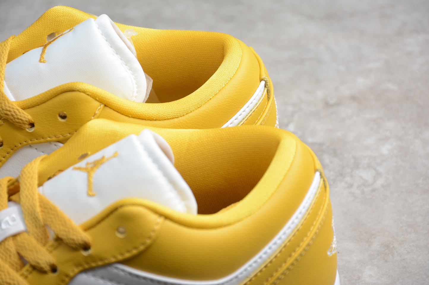 Air Jordan 1 Low Pollen 553560-171 - Best Reps Website 2025