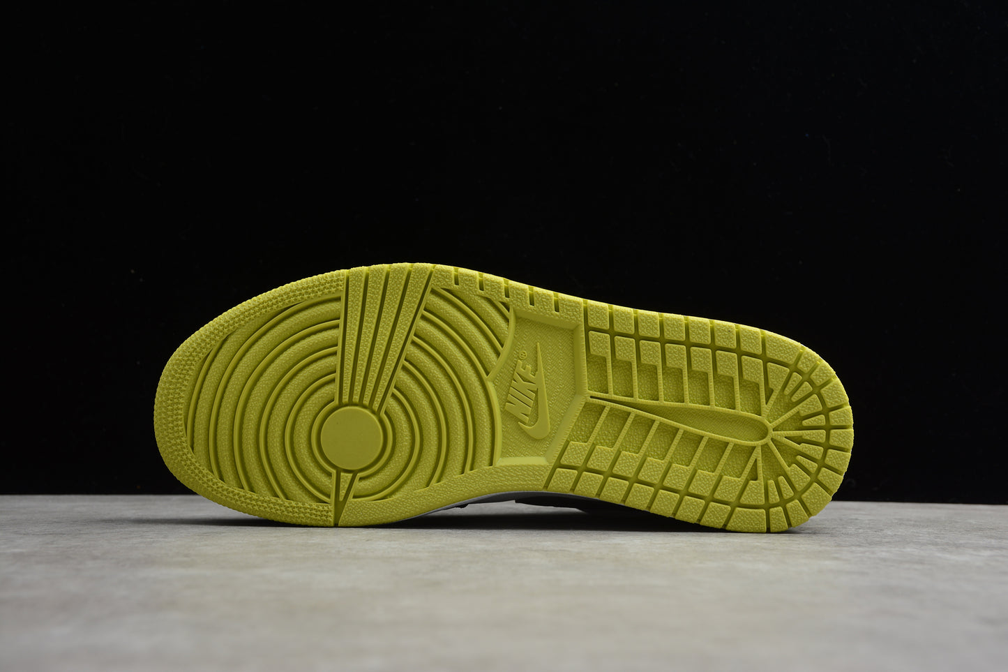 Air Jordan 1 Low "Cyber Green"