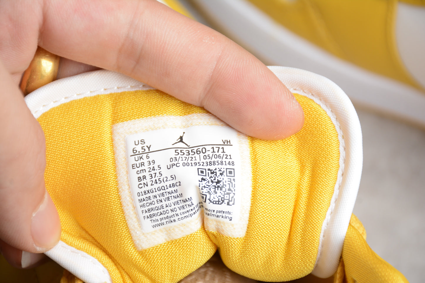 Air Jordan 1 Low Pollen 553560-171 - Best Reps Website 2025