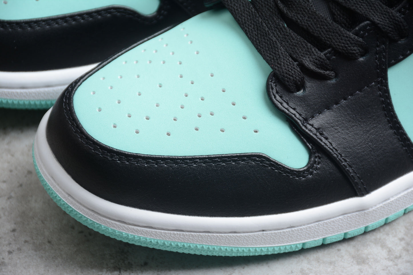 Air Jordan 1 Low SE "Tropical Twist"
