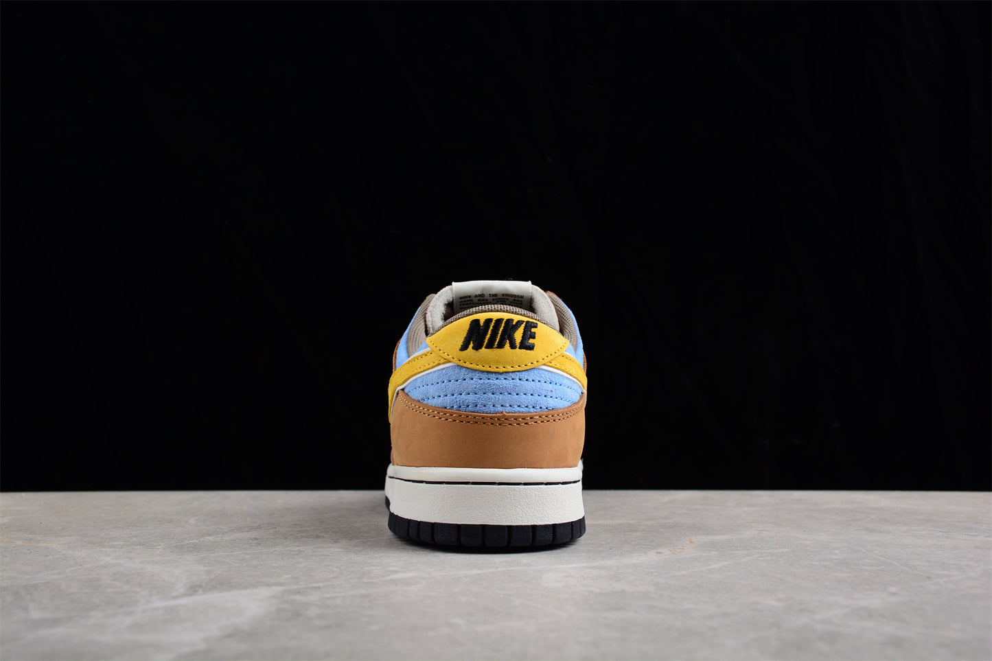 Otomo Katsuhiro x Nike SB Dunk Low "Coffee/Light Brown"